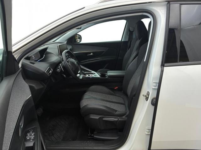 Peugeot 3008 image 7