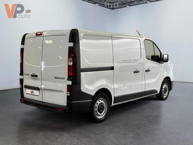 Renault Trafic image 8