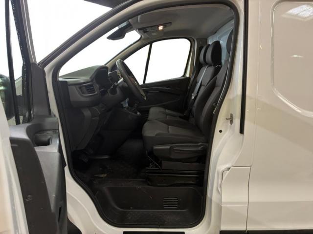 Renault Trafic image 1