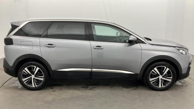 Peugeot 5008 image 6
