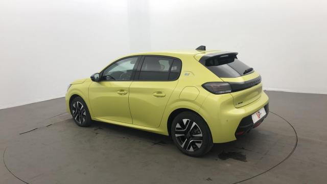 Peugeot 208 image 3
