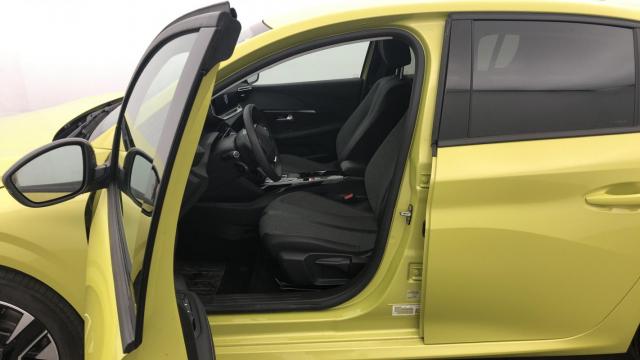Peugeot 208 image 6