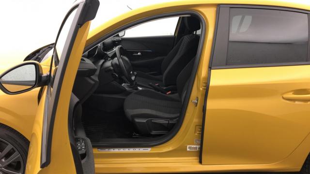 Peugeot 208 image 7