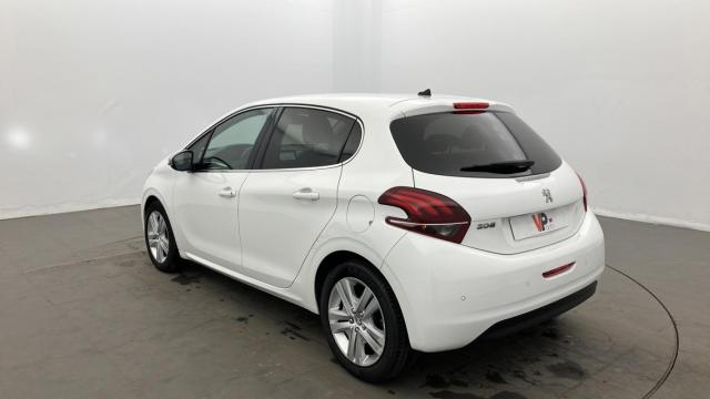 Peugeot 208 image 1