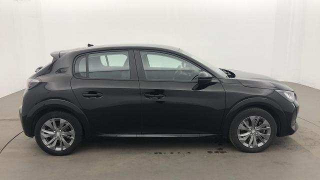 Peugeot 208 image 1