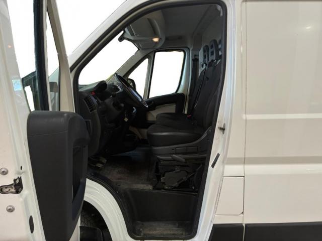 Peugeot Boxer image 1