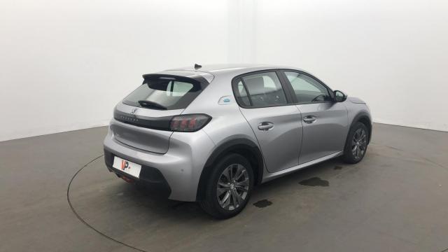 Peugeot 208 image 6
