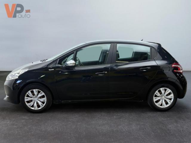 Peugeot 208 image 8