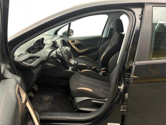 Peugeot 208 image 1