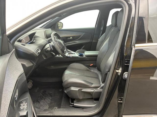 Peugeot 3008 image 2