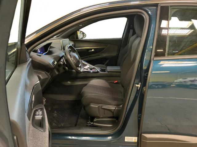 Peugeot 3008 image 2