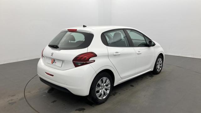 Peugeot 208 image 2
