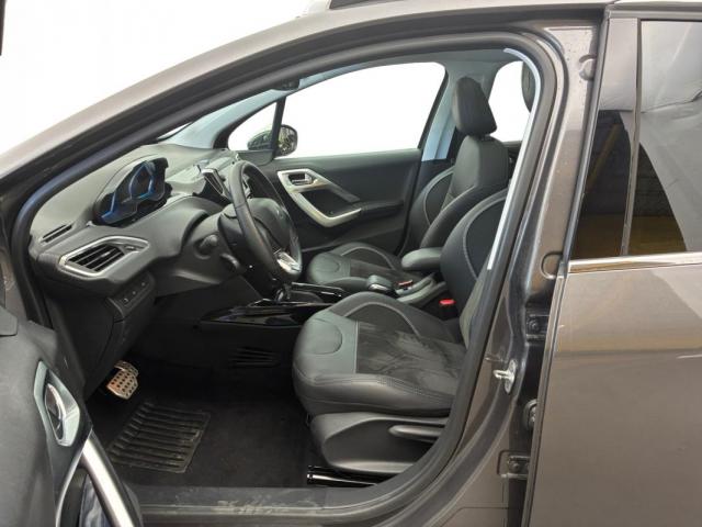 Peugeot 2008 image 8