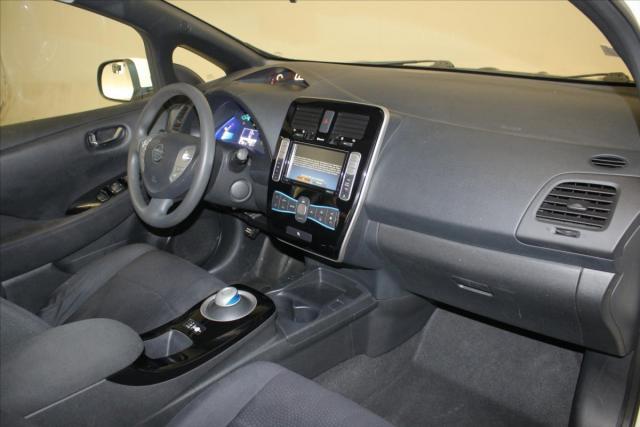 Nissan Leaf image 2