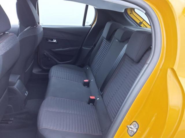 Peugeot 208 image 1