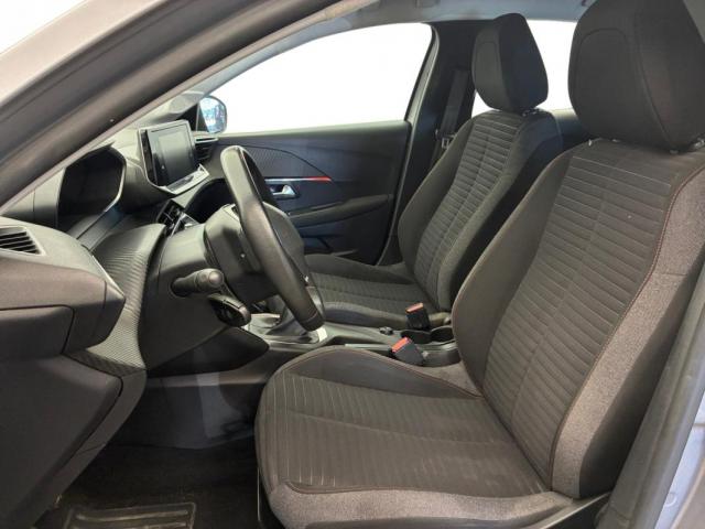 Peugeot 208 image 1