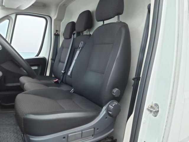 Peugeot Boxer image 1