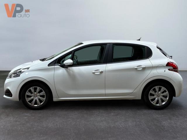 Peugeot 208 image 8
