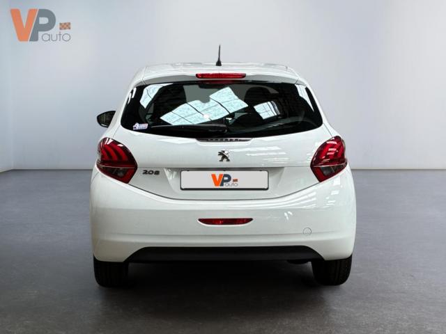 Peugeot 208 image 1