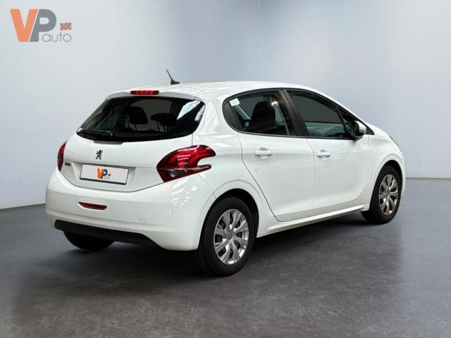 Peugeot 208 image 3