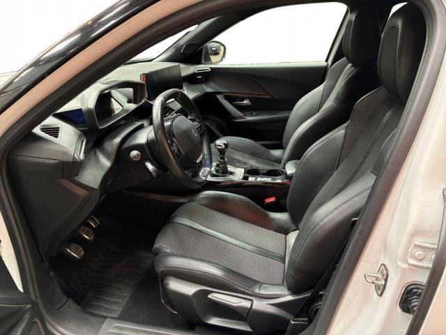 Peugeot 2008 image 3
