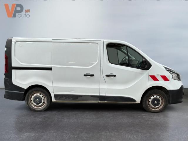 Renault Trafic image 2