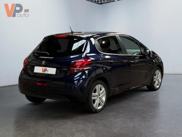 Peugeot 208 image 8