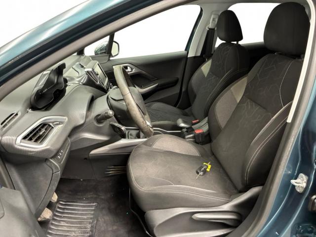 Peugeot 2008 image 2