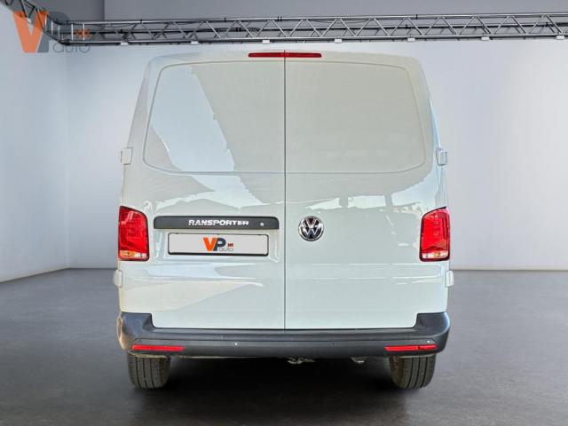 Volkswagen Transporter image 4