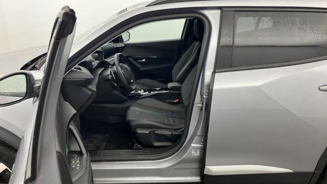Peugeot 2008 image 3