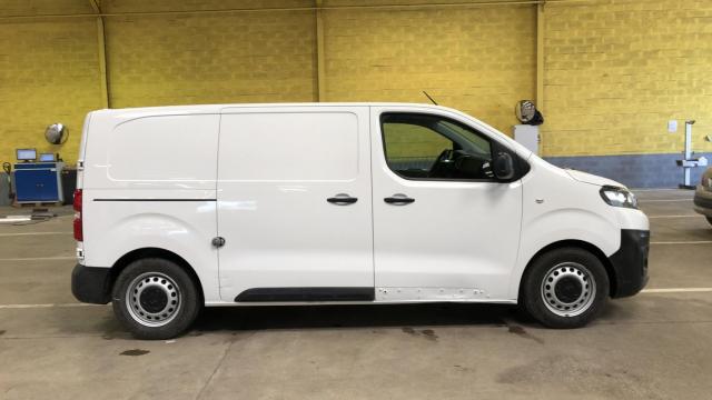 Citroen Jumpy image 8