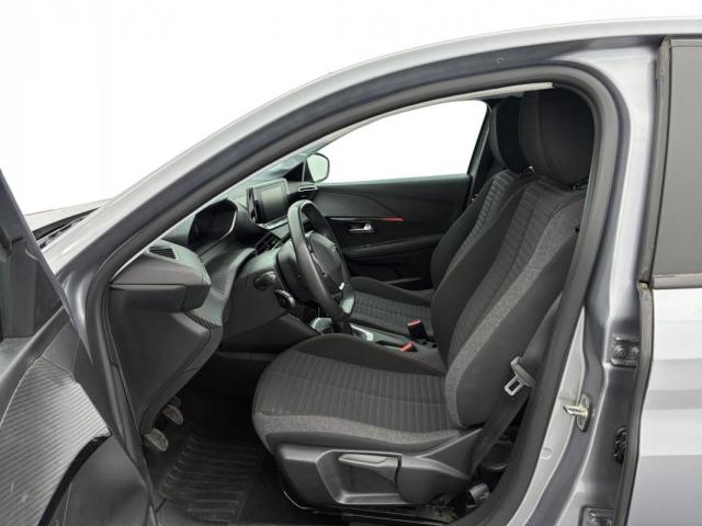 Peugeot 208 image 5