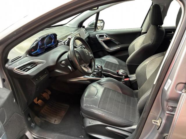 Peugeot 2008 image 1