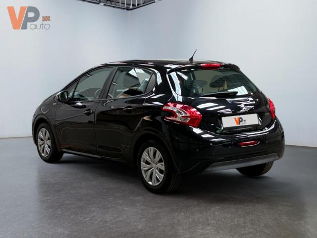 Peugeot 208 image 1