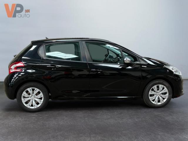 Peugeot 208 image 5