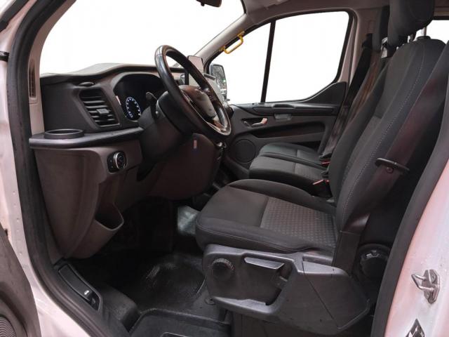 Ford Transit Custom Kombi image 1