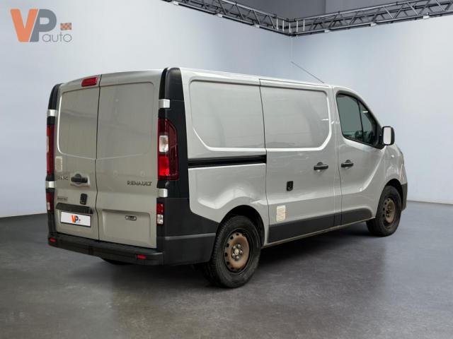 Renault Trafic image 4