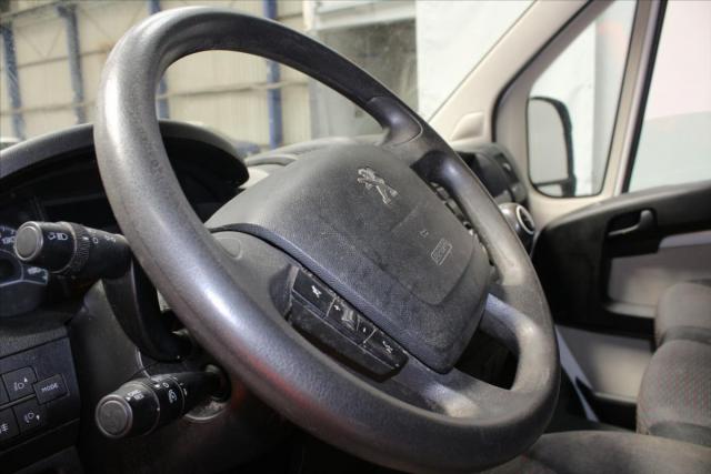 Peugeot Boxer image 1