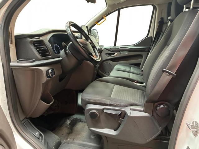 Ford Transit Custom Kombi image 6