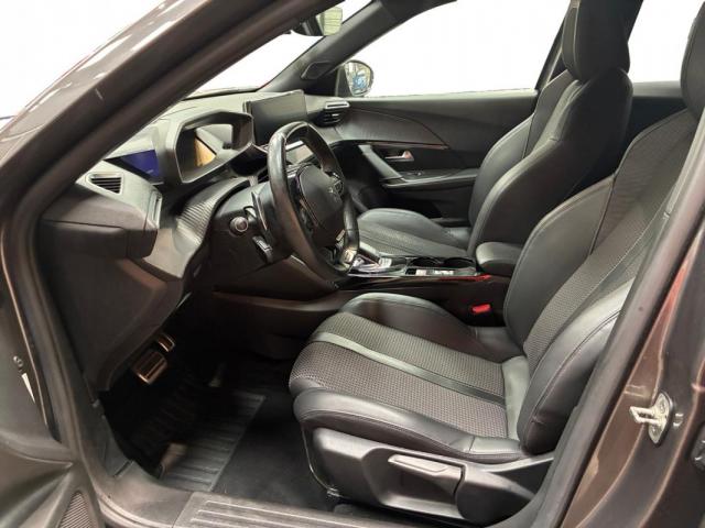 Peugeot 2008 image 8