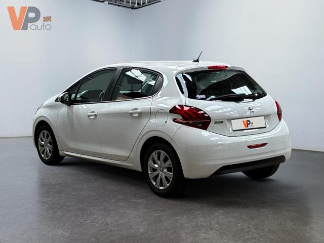 Peugeot 208 image 2