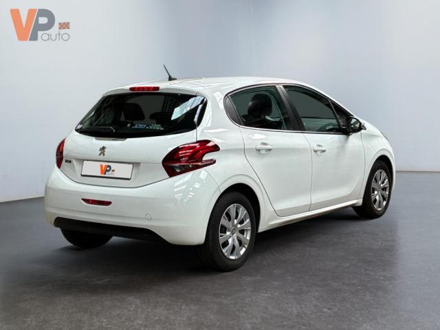 Peugeot 208 image 3