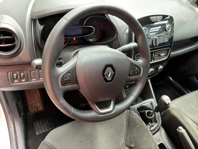 Renault Clio image 2