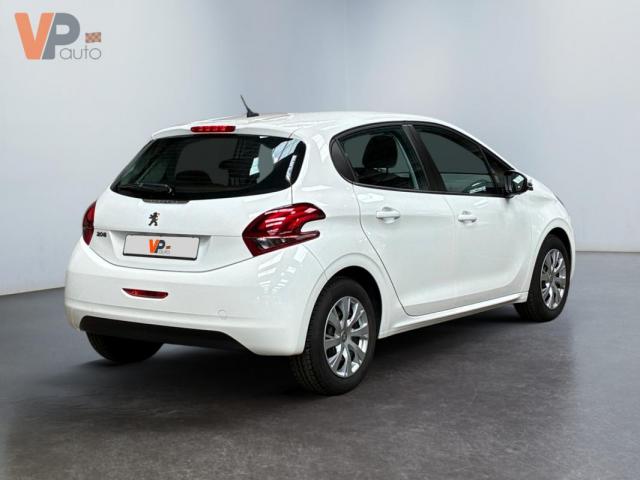 Peugeot 208 image 7