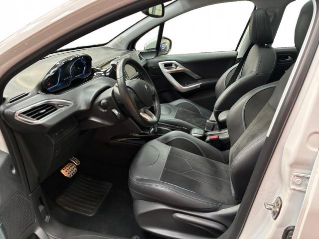 Peugeot 2008 image 2
