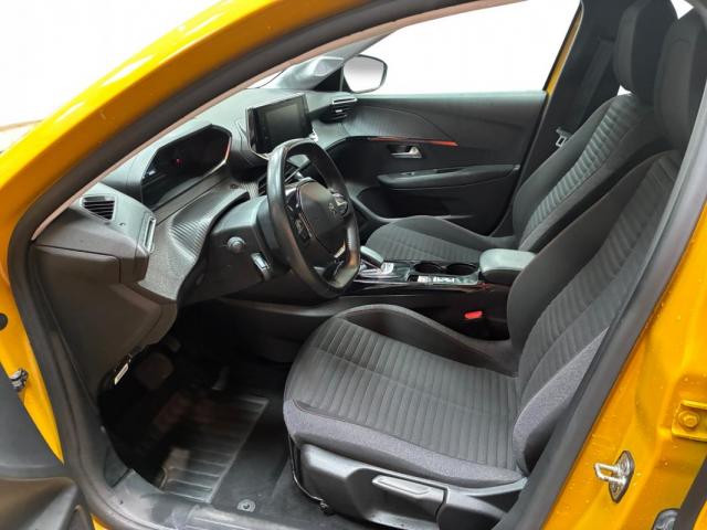 Peugeot 208 image 7