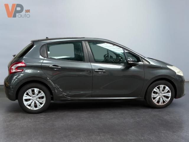 Peugeot 208 image 2