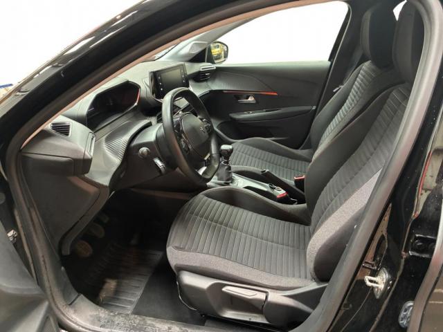 Peugeot 208 image 8