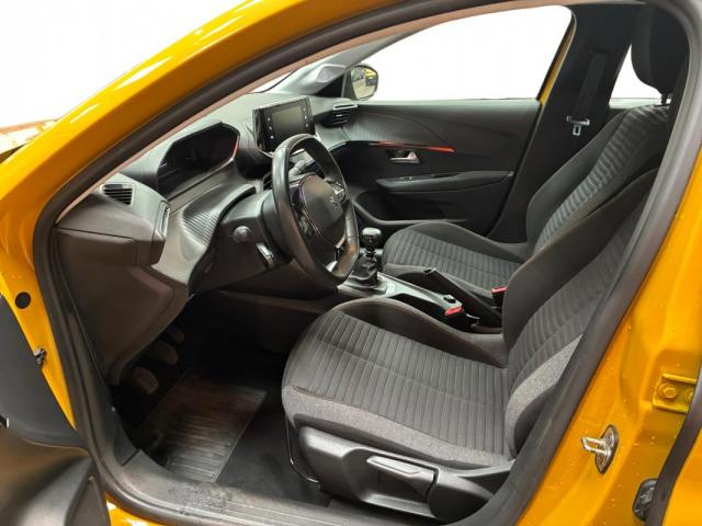 Peugeot 208 image 7