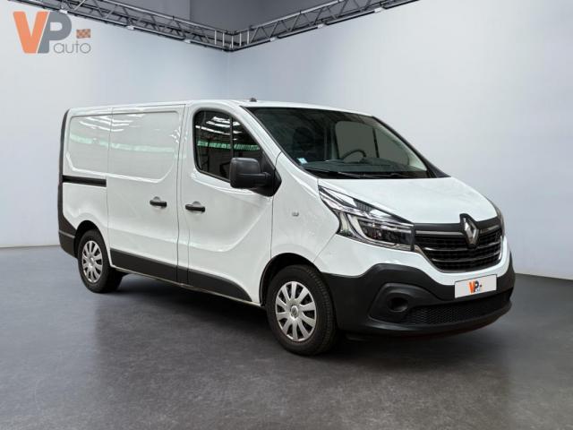 Renault Trafic image 2